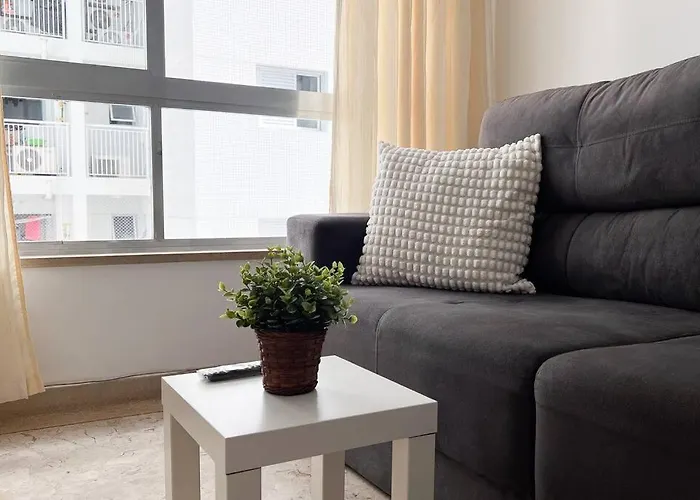 Apto Pitangueiras Com Wifi, Garagem, Roupas De Cama E Banho