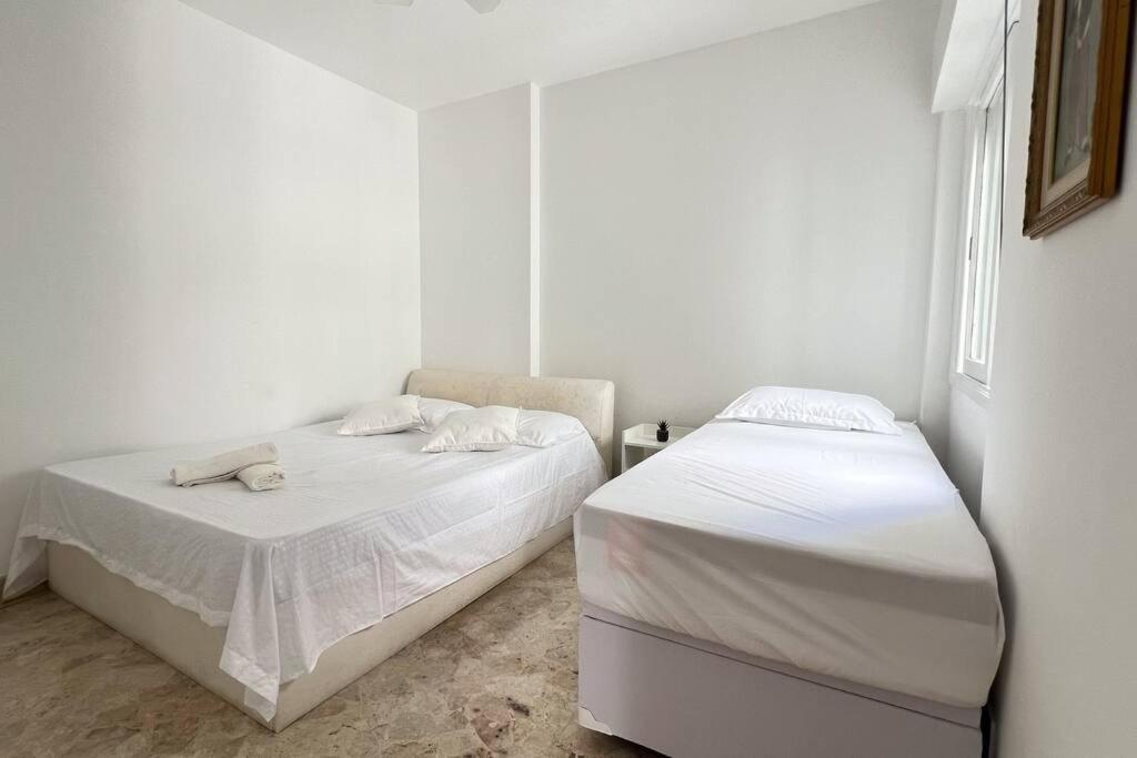 Apartment Apto Pitangueiras Com Wifi, Garagem, Roupas De Cama E Banho *